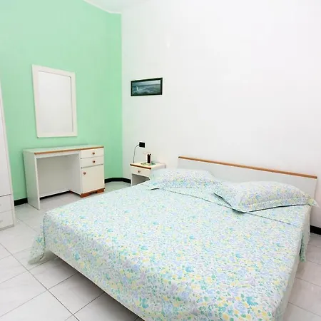 Apartment 707c Sumartin